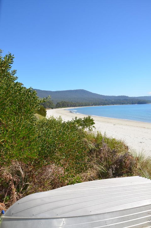 Yolla Beach House - ACT Tourism 3