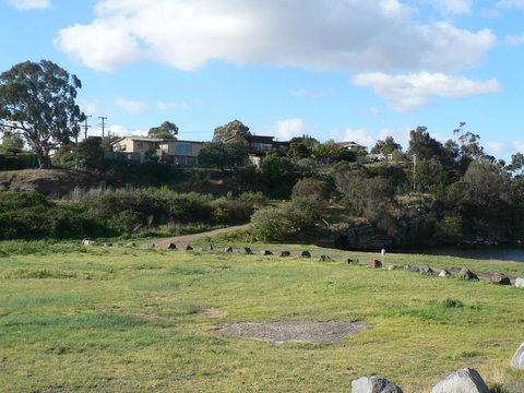 Derwent Retreat - ACT Tourism 24