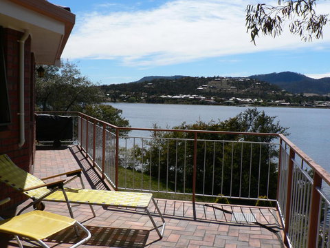 Derwent Retreat - ACT Tourism 19