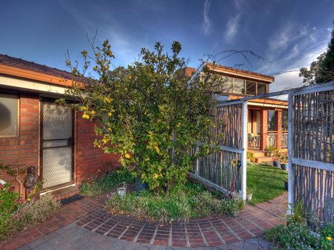 Derwent Retreat - ACT Tourism 3