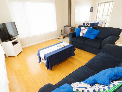 Catherine Lodge Farm Gate Cottages - ACT Tourism 15