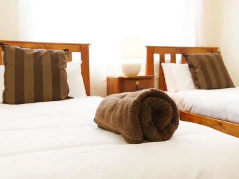 Catherine Lodge Farm Gate Cottages - ACT Tourism 0