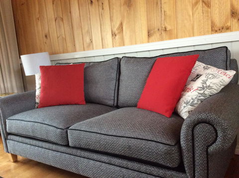 Hazelcreek Cottages - ACT Tourism 4