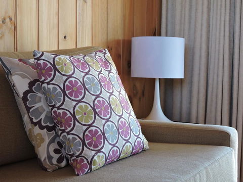 Hazelcreek Cottages - ACT Tourism 25