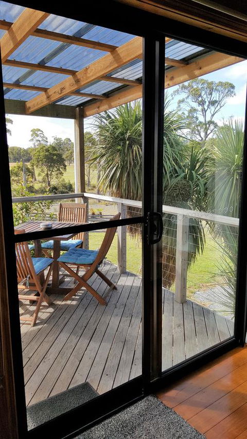 Hazelcreek Cottages - ACT Tourism 9