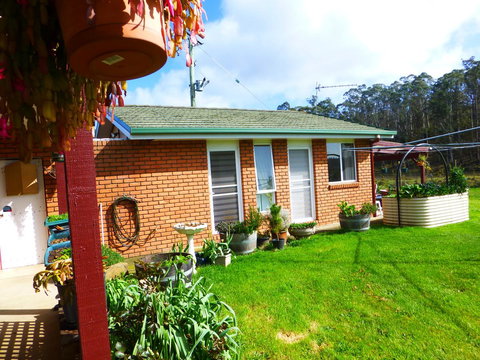 Quamby Pines Chalet - ACT Tourism 22