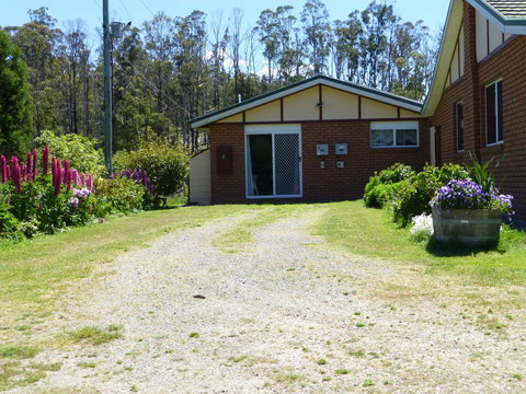 Quamby Pines Chalet - ACT Tourism 28