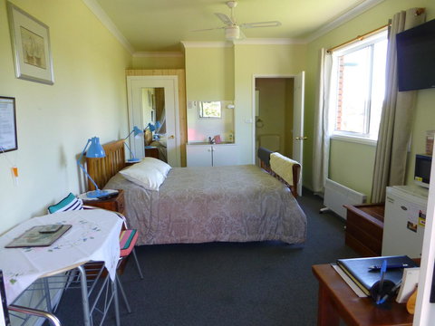 Quamby Pines Chalet - ACT Tourism 26