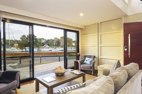 Coastal Pods Wynyard - ACT Tourism 11