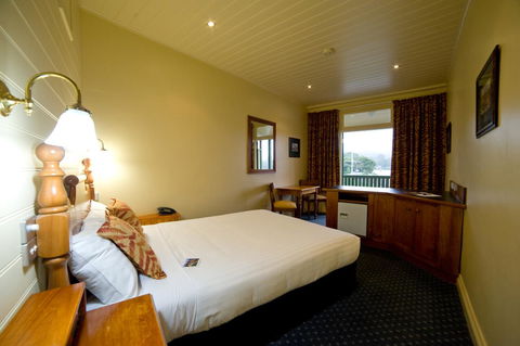 Strahan Village - ACT Tourism 33