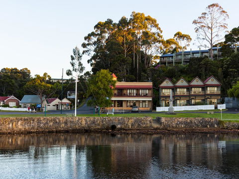Strahan Village - ACT Tourism 36