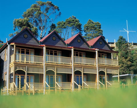 Strahan Village - ACT Tourism 18