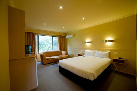 Strahan Village - ACT Tourism 40