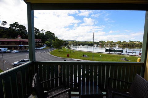 Strahan Village - ACT Tourism 21