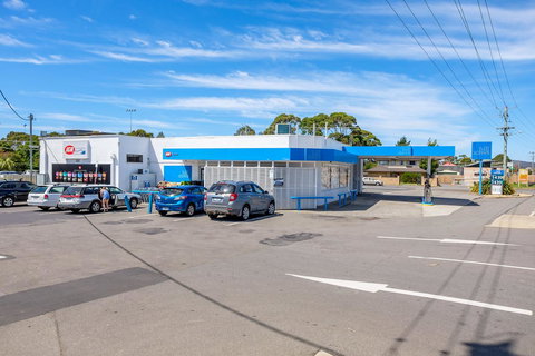 Aqua Beachfront! - ACT Tourism 19