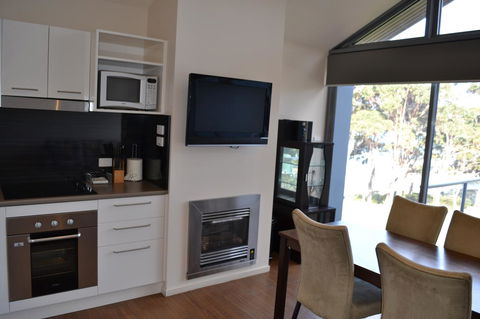 Lufra Hotel And Apartments - ACT Tourism 15