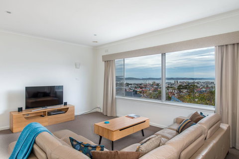 City Lights - ACT Tourism 7