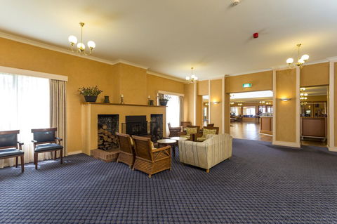 Panorama Hotel St Helens - ACT Tourism 1