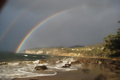 Beachside Taroona With Spa - ACT Tourism 25