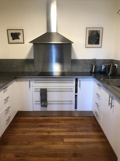 Beachside Taroona With Spa - ACT Tourism 2