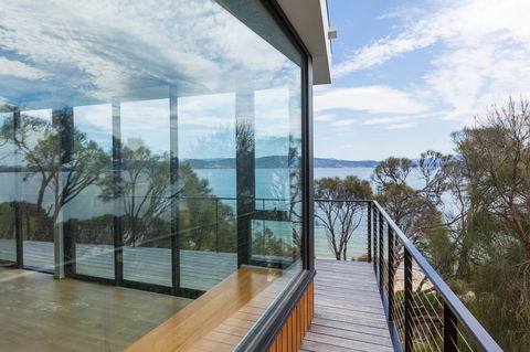 Blessington Beach Retreat - ACT Tourism 0