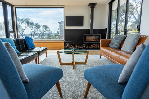 Blessington Beach Retreat - ACT Tourism 4