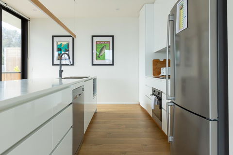 Blessington Beach Retreat - ACT Tourism 10