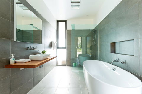 Blessington Beach Retreat - ACT Tourism 18