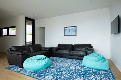 Blessington Beach Retreat - ACT Tourism 22