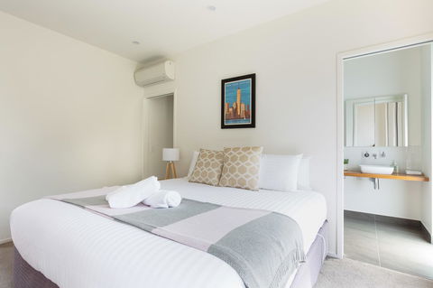 Blessington Beach Retreat - ACT Tourism 11