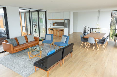Blessington Beach Retreat - ACT Tourism 3