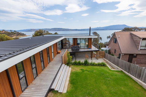 Blessington Beach Retreat - ACT Tourism 28