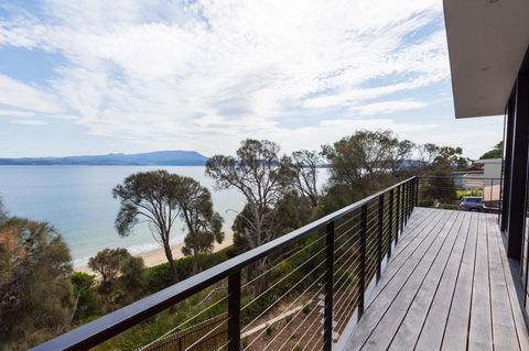 Blessington Beach Retreat - ACT Tourism 31