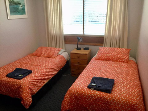 Orford Prosser Holiday Units - ACT Tourism 1