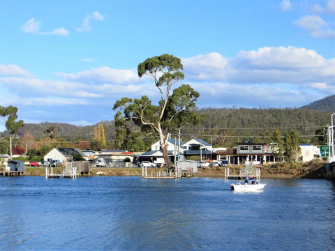 Orford Prosser Holiday Units - ACT Tourism 9