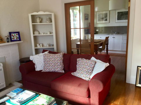 Sandy Bay Cottage - ACT Tourism 1