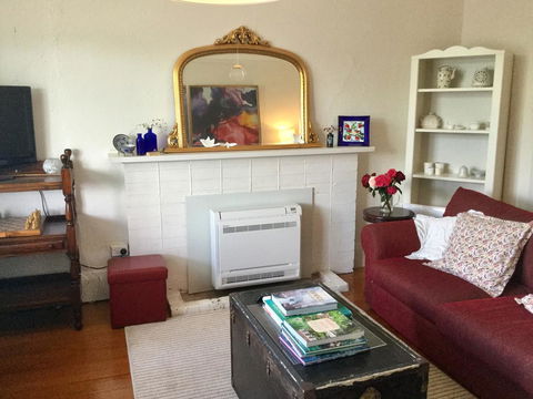 Sandy Bay Cottage - ACT Tourism 2