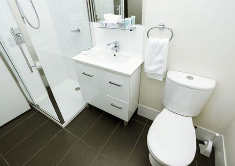 Shoreline Hotel - ACT Tourism 33