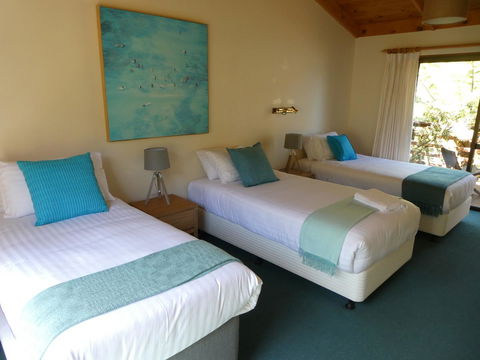 Osprey Lodge & Bungalow - ACT Tourism 16