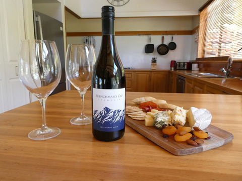 Osprey Lodge & Bungalow - ACT Tourism 17