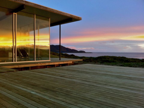 Cloudy Bay Beach House - ACT Tourism 7