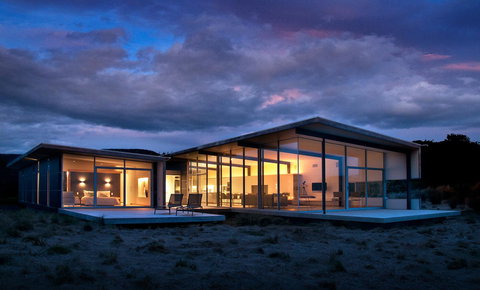 Cloudy Bay Beach House - ACT Tourism 3