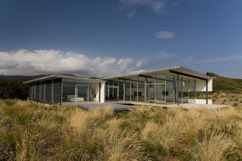 Cloudy Bay Beach House - ACT Tourism 9