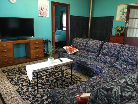 Blue Wren Bungalow - ACT Tourism 5