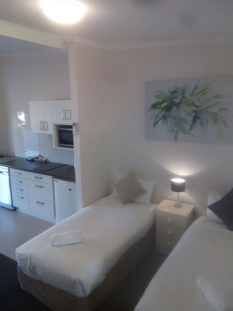 Abel Tasman Airport Motor Inn - ACT Tourism 11
