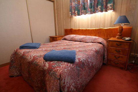 Regatta Point Tavern & Holiday Villas - ACT Tourism 44