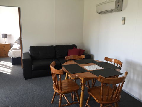 Regatta Point Tavern & Holiday Villas - ACT Tourism 18