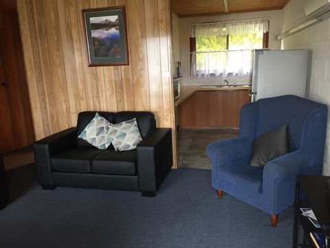Regatta Point Tavern & Holiday Villas - ACT Tourism 12