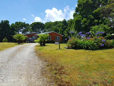 Regatta Point Tavern & Holiday Villas - ACT Tourism 35