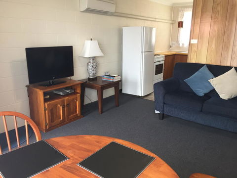 Regatta Point Tavern & Holiday Villas - ACT Tourism 5
